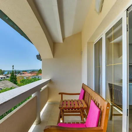Crystal Apartment